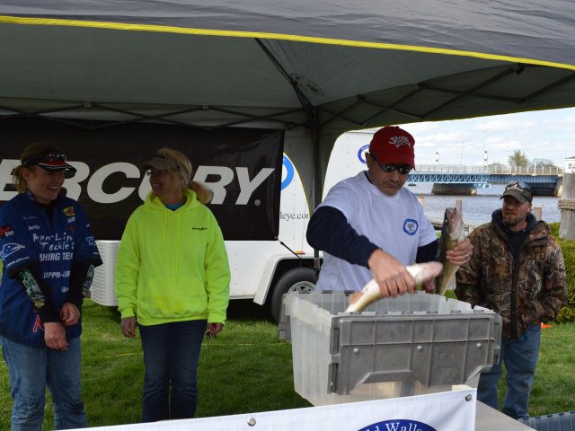 8FBD505B-B838-48DC-BFE9-F8EBA3B6FE00