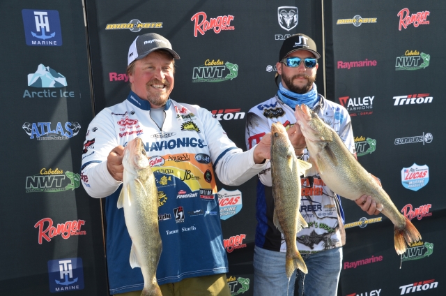 8FF82A1A-76BF-4E31-A93A-91B3A82B8083