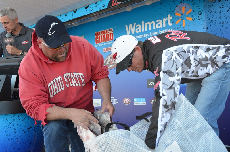 EA8B51E0-9D3F-46BB-88FE-5D0DDD1596EF