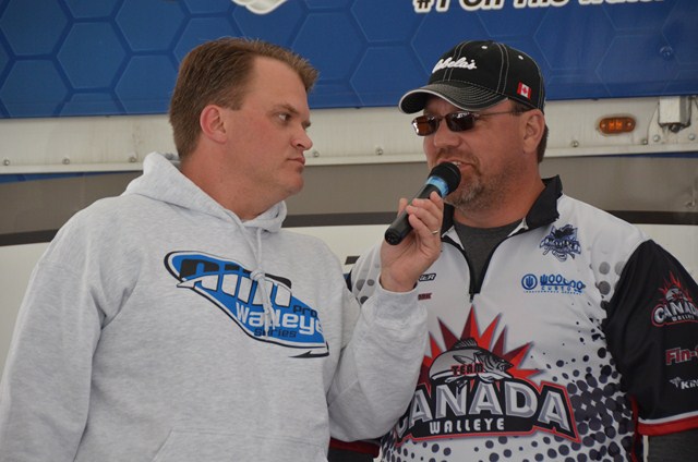 90BDF4EF-8912-4D59-9DB9-92AE975E7148