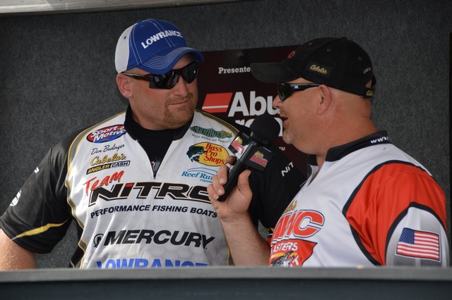 90EA99AA-B01C-4726-BAF4-5053A2665BD7