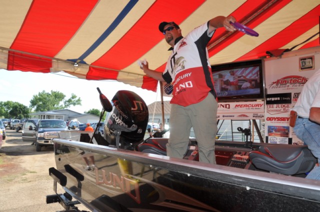 90FAE078-64AD-4ED7-BF57-F71AF958B007