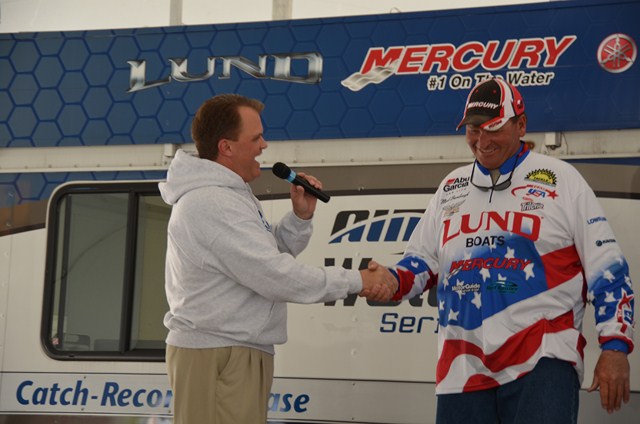 AD6EEC71-0BE9-46E7-8EE6-AD30E2F4A51B