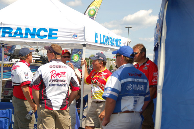 911C06E5-7A8C-488D-8D85-1E0ED8912917