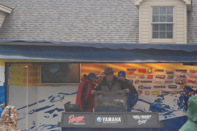 91393DE2-ECEB-4E2E-9747-2B0A6DA5BAF4