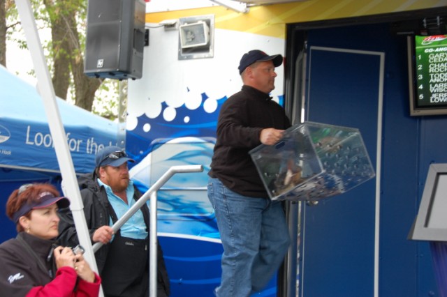 914AB5EA-C45A-467A-B94B-46E246EA1151