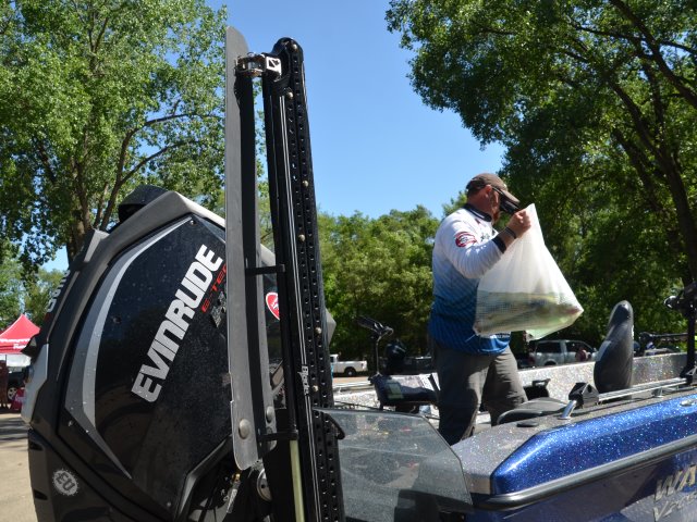 91A3905C-799E-4140-8A90-CD8D70ABEA1B