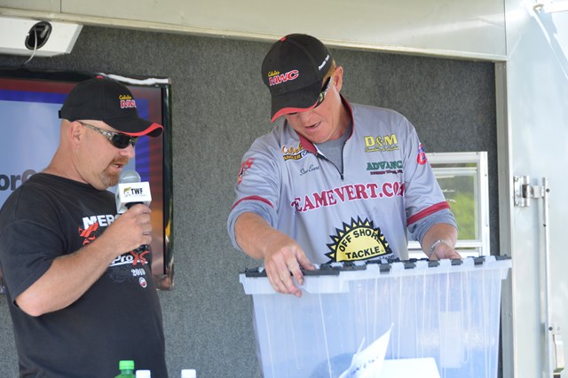 91ABF59D-B471-4FBC-B6E1-E6B0D9F443F6