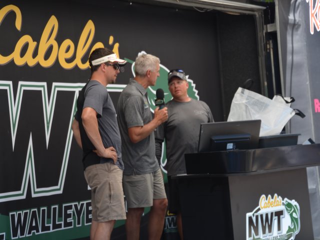 91E7B702-67DD-43FC-90A3-D07DE914ADE0