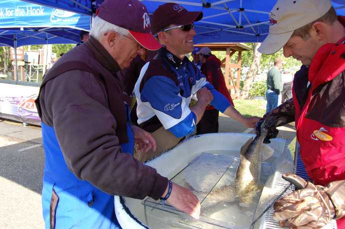 91F68568-888B-4172-990B-CEE6B3E9B771