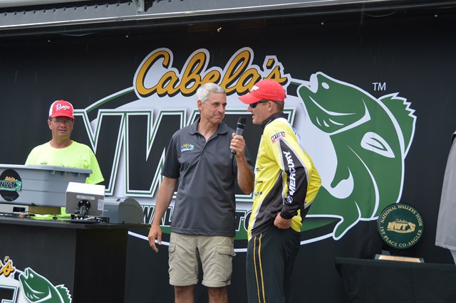 92502B81-7198-46B4-950B-76FA8D6FEA01