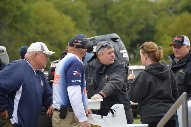 92575F41-357B-4CDD-9CAD-8927A69E7EAD