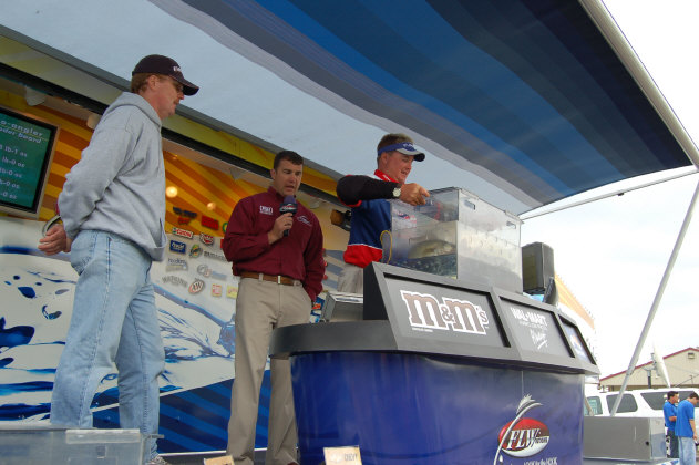 925E1087-775F-4FA7-807E-1C00F9793D77