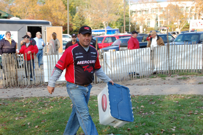 925F6198-C06E-4D65-990A-8D9D9A1317E5