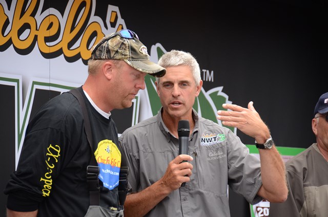 929D32CC-1C3D-4AFB-8AF4-935860312646