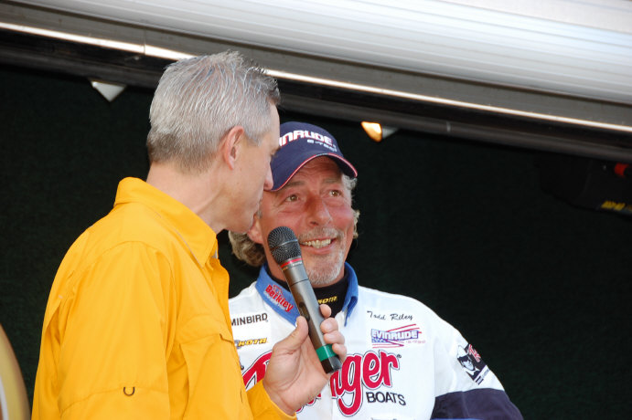 92C6606D-5A15-4881-887A-D6F18C96A81C