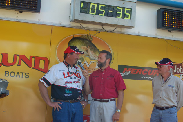 92EFE933-C0D0-4BBB-B11D-9923DAFDC5CB