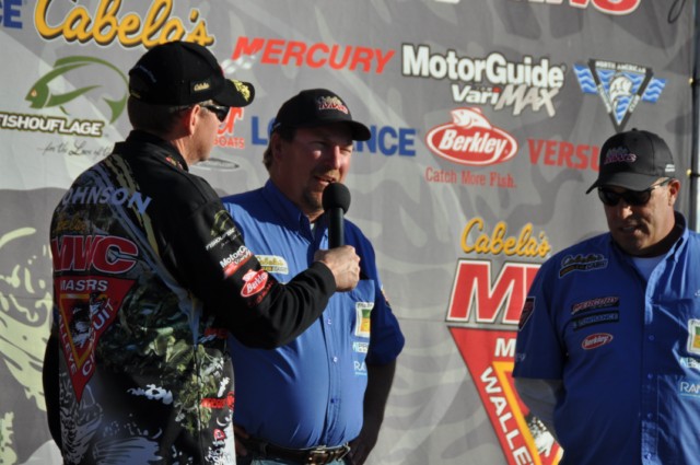 93A86D66-3D83-41A1-ABA6-2DE45CF93D40