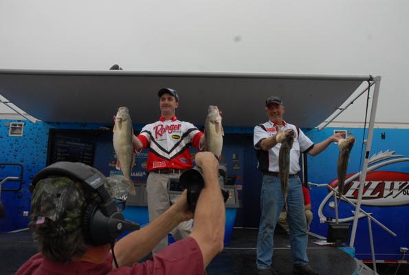 93DE89E0-41FB-40E2-8859-B6EBBEE0B527