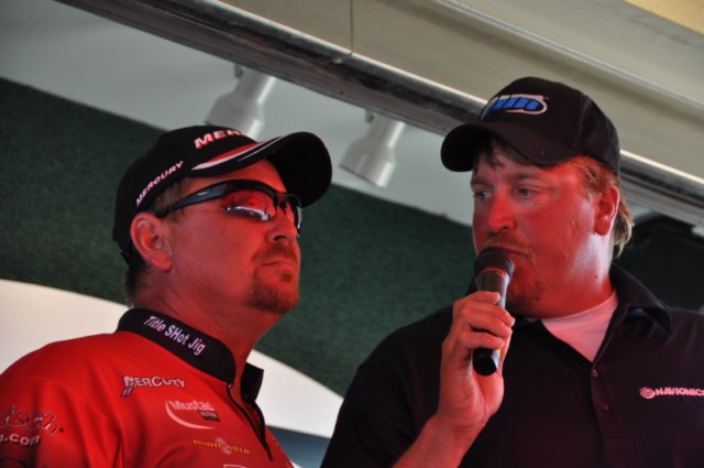 93FB8922-9C3E-41C1-83E9-B766B5F3ED8C