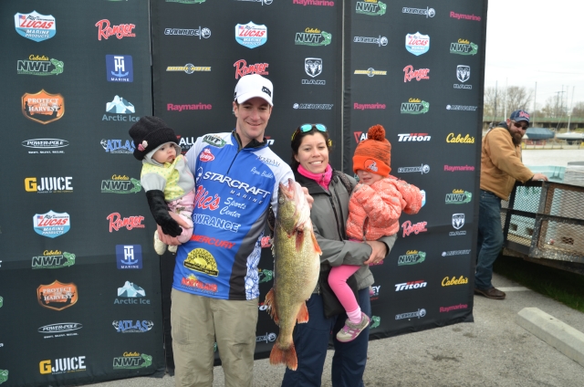 94016DD9-B194-4AA9-A4F0-7F36E3DF134B