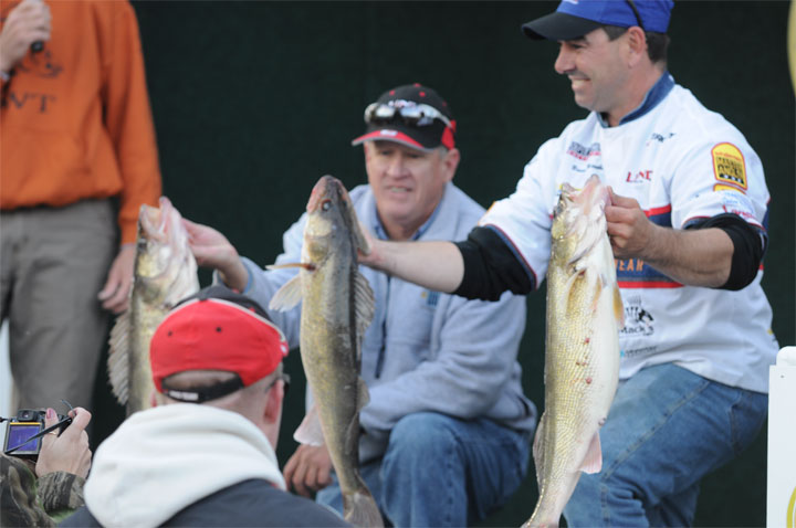 94F32DAA-42CE-4258-A52B-56D9FEBBF62D