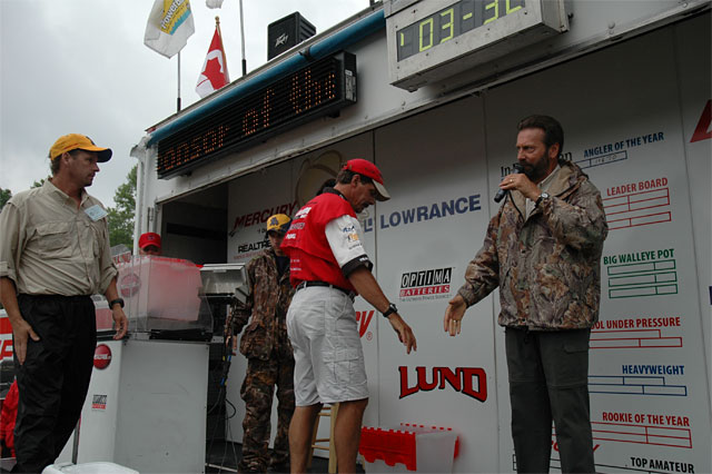 95478CE5-0DF7-4DA2-BDE4-1396BAD7EEEA