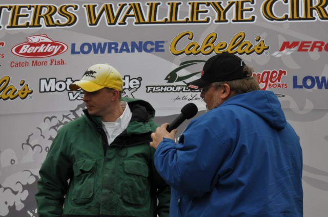 955947FE-444A-4F53-87A6-F495707E0DE7