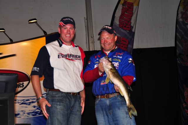 956944D1-264E-4789-BF40-B8DF8D8009D0