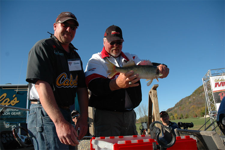 956C9665-EA33-4A44-9B15-9748540A2A12