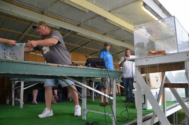 95A63762-F57B-4F14-8B7F-C3E4334052A7