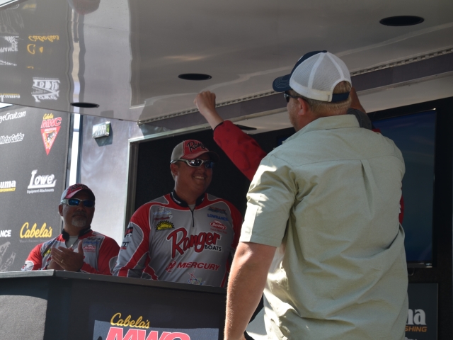 964D7E74-9DD2-4792-9DD4-76224D8AE873