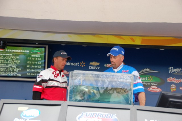 9663C082-607D-4275-A564-D5E76737FB67