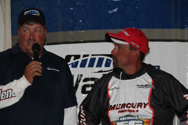 9696E9A2-9338-4984-BA06-AF36649C94D9