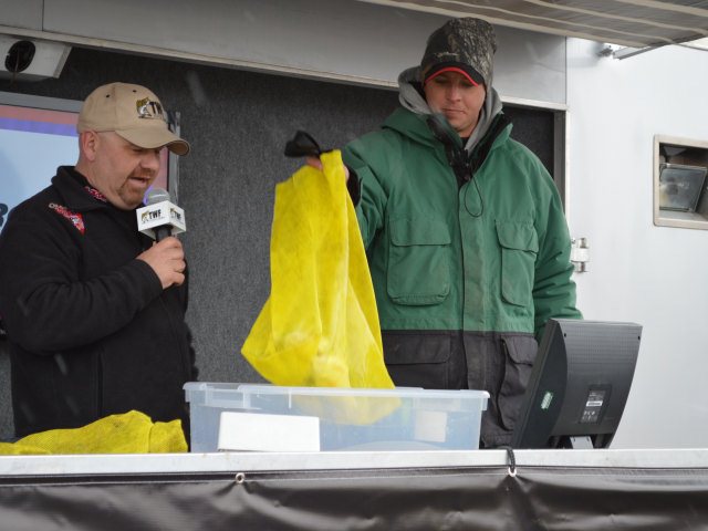 96BE6530-B29C-4CC6-BAF8-05C00B7FECB3