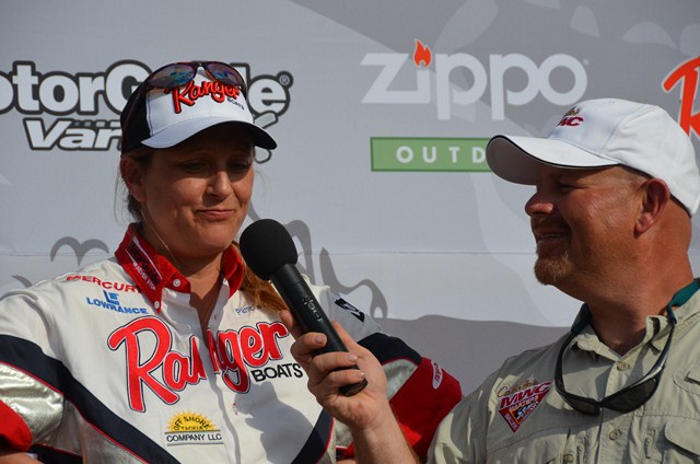 9726DF29-D56A-4167-A107-55E89B342702