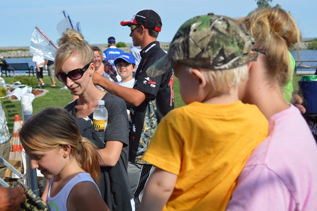 974E50C0-C04F-42FF-BEB8-715F19BD6E32