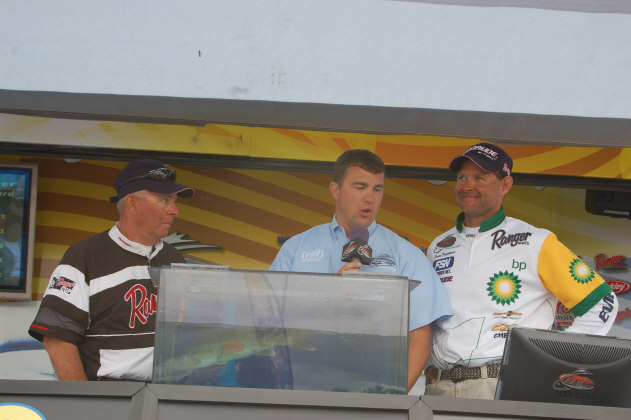 97C2A660-2A55-4305-AD00-CC5C170A79BF