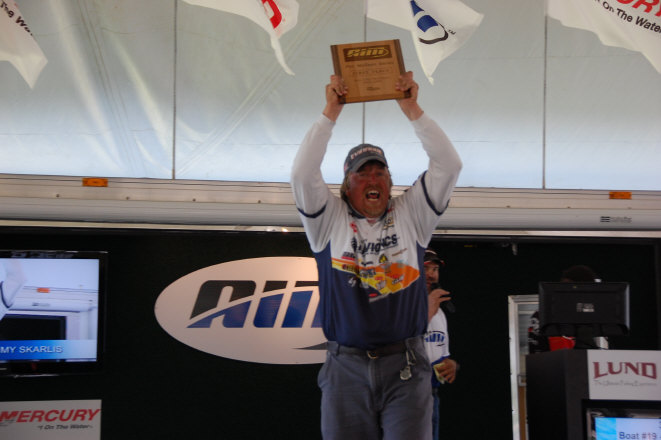 97D7176E-19D5-4D89-B9A7-9C8600F21888