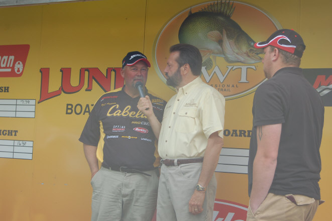 98072F6E-4EB4-4990-A4E0-707A9F077FD7