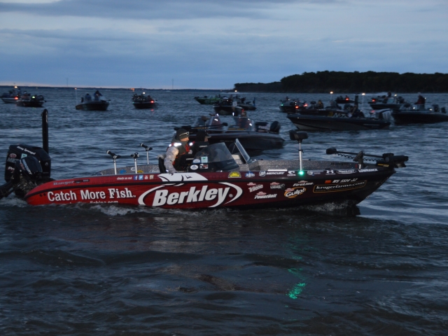 9818F73E-16C1-4E73-9965-0957DE756119