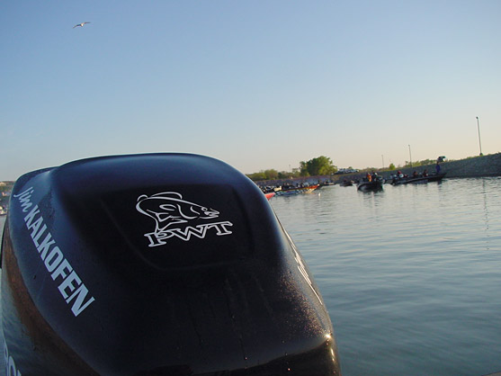 98264FDF-0B41-48CD-9840-34CA7BEFBDCD