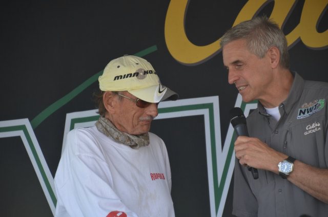 98503315-74D2-41EC-842E-49F868705043