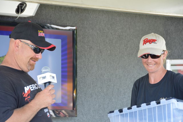 9857DCC8-D224-4364-9B46-9DA1012953AC