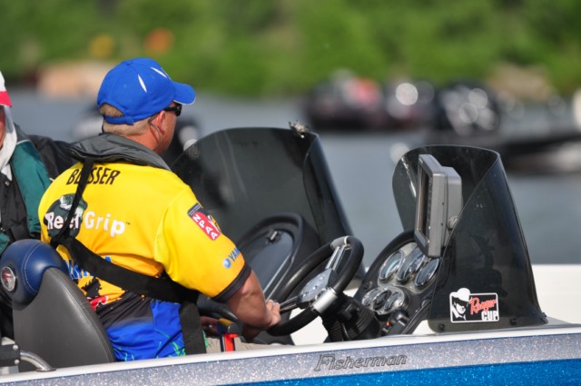 9879D902-5FDD-4536-8B60-3441727CFD57