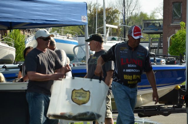 9882E00F-D925-4ACB-97FE-029BB25A753B