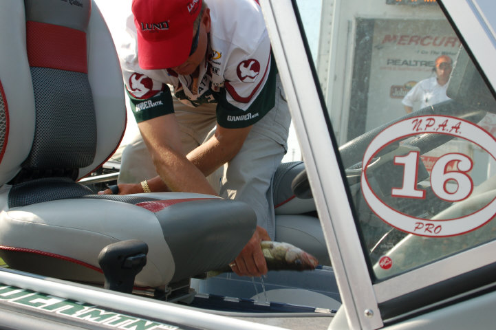 98C59F3C-F4A4-49F9-B09C-63C7C5589E68