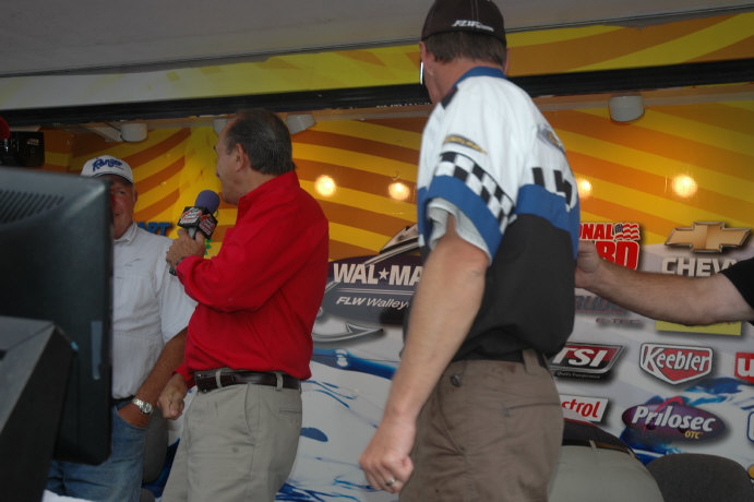 98D9EC52-28D3-4503-9DCC-47CF7FC480FF