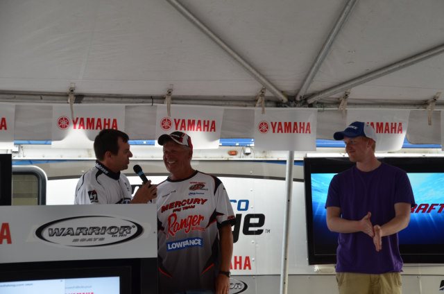 98E7E3F4-09CA-4D8B-80ED-1CBA58D5299A