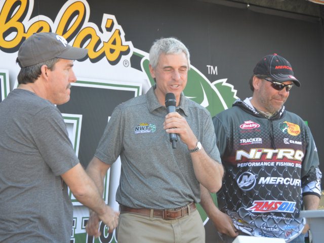 98FB0AC1-E541-4A89-85F2-985C4028B7C5